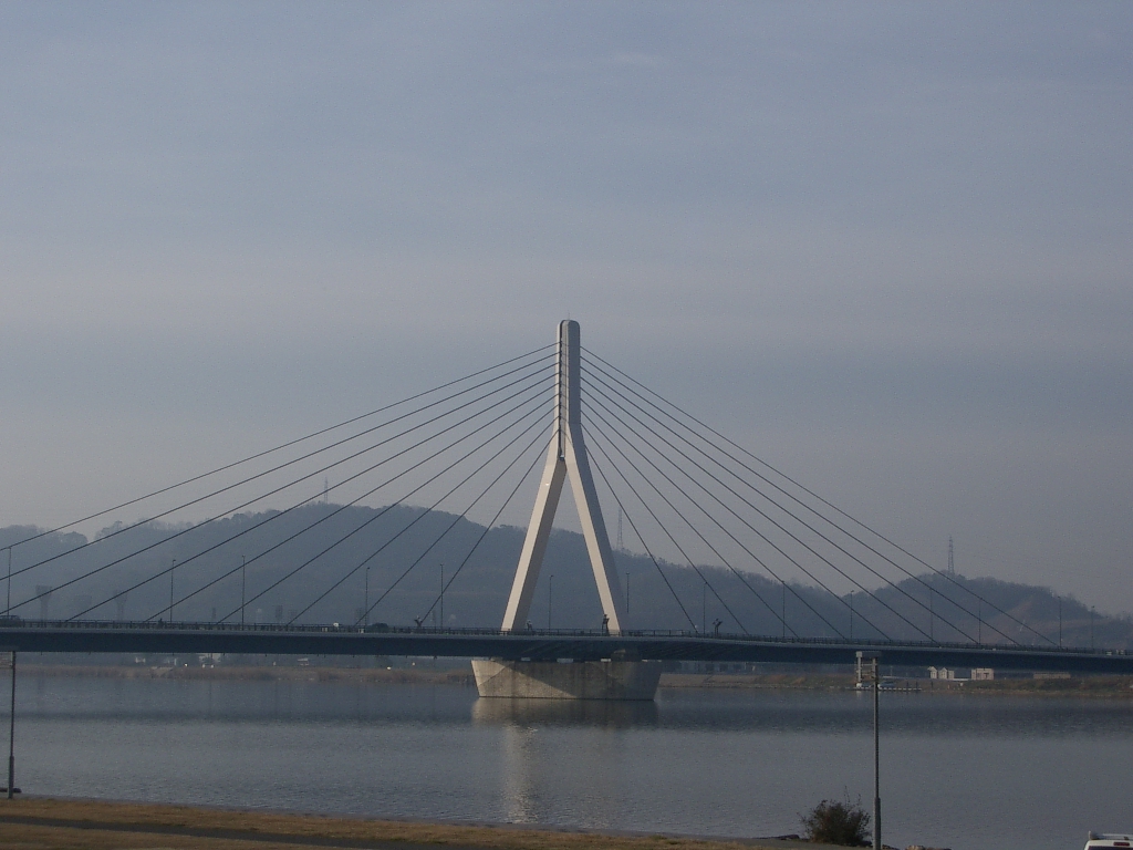 世界に誇る 芦田川大橋 朝食抜き 時々断食の和田明彦です