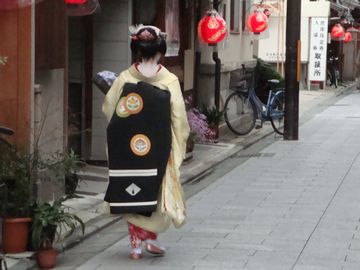 宮川町の舞妓さん後姿