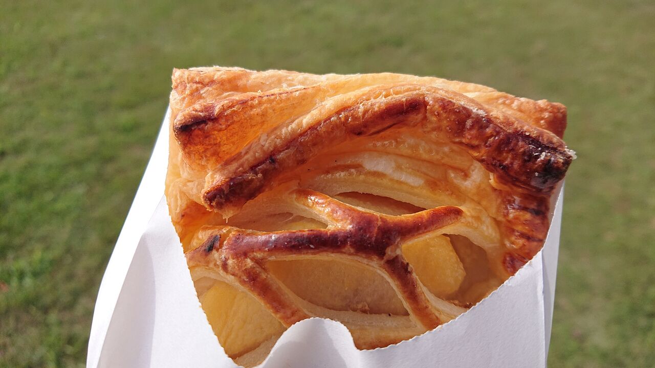 スイーツ天国 山形県山辺町 やまのべまるごとフェスティバル の 喜代松 のアップルパイをいただく みちのく 行ったり来たり スイーツ天国 山形県山辺町 やまのべまるごとフェスティバル の 喜代松 のアップルパイをいただく みちのく 行ったり来たり