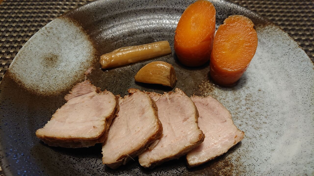 編集部キッチン 記者 豚バラ肉でチャーシューを作る みちのく 行ったり来たり 編集部キッチン 記者 豚バラ肉でチャーシューを作る みちのく 行ったり来たり