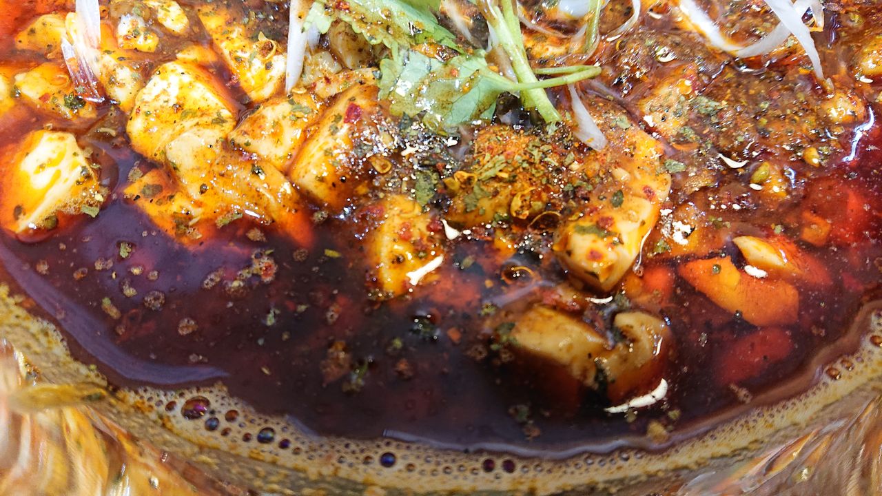 ラーメン部活動 石巻市鋳銭場 自家製しぇんろん のカラシビスパイスマーボー麺をすする みちのく 行ったり来たり