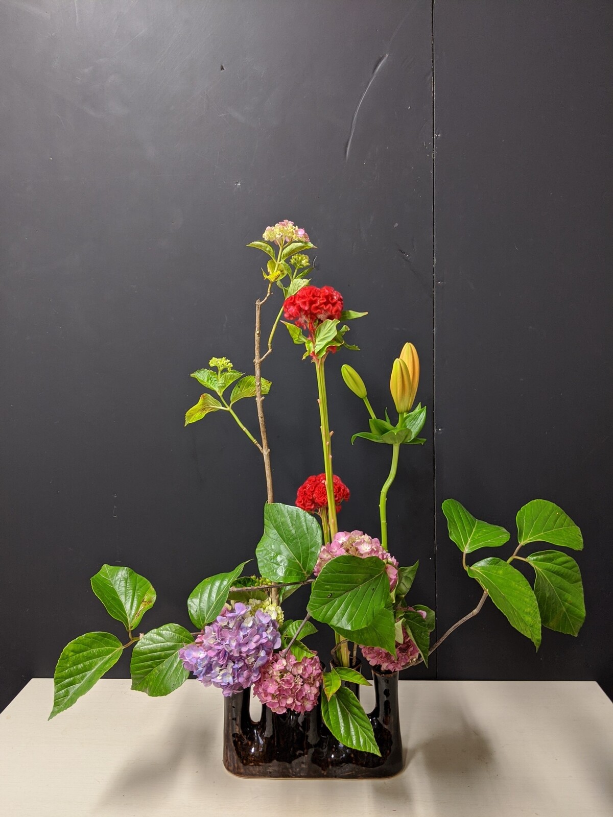 紫陽花の水揚げ 草月流上村春洸ぎゃらりー 紫陽花の水揚げ 草月流上村春洸ぎゃらりー