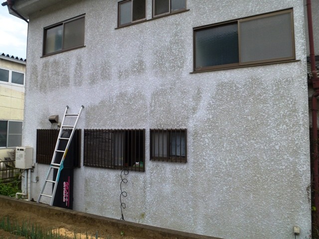 家の外壁を高圧洗浄 遊びのホームラン王
