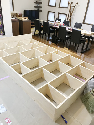 間仕切り棚