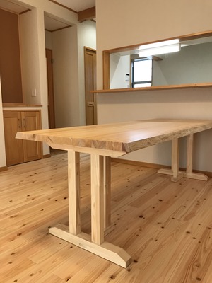 ひのきテーブルプレゼント アシストホーム