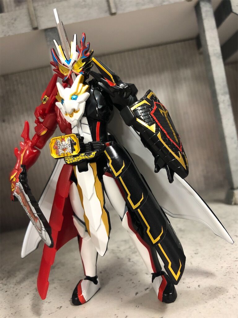 仮面ライダー 装動セイバーbook7 エモーショナルドラゴン ラインナップ フィギュア情報