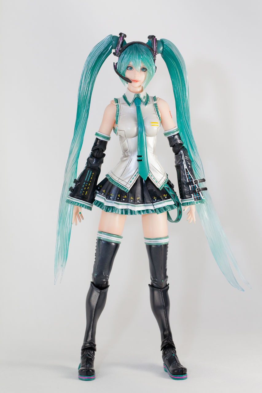 Vocaloid プレイアーツ改 初音ミク フィギュア美麗で稼働も出来るポージング自由レビュー フィギュア情報