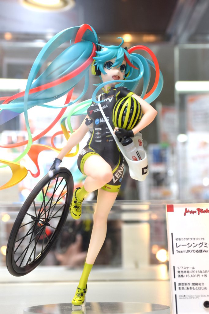 秋葉原 初音ミクgtプロジェクト レーシングミク 16 Teamukyo応援ver などが展示 フィギュア情報 秋葉原 初音ミクgtプロジェクト レーシングミク 16 Teamukyo応援ver などが展示 フィギュア情報