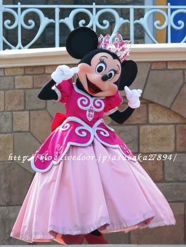 みんなでプリンセスのポーズ ｍｉｃｋｅｙ ｓ ｇｌｏｖｅ