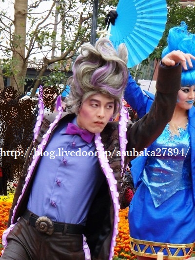 ｍｉｃｋｅｙ ｓ ｇｌｏｖｅ October 15