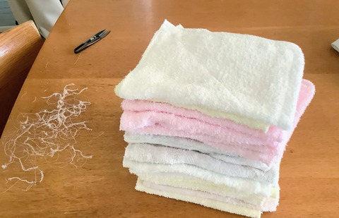 ミシンで雑巾22枚縫った