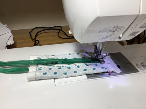 横を縫う