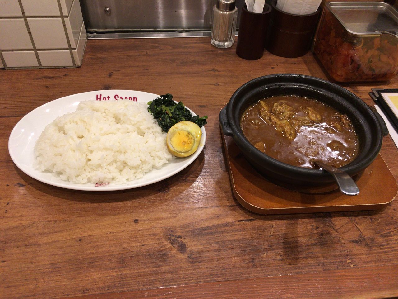新宿駅西口の鉄鍋カレー 都内っぷ