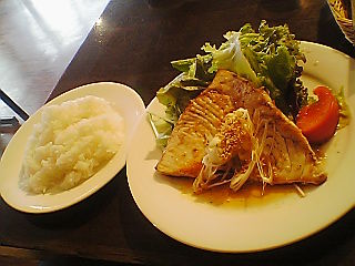 ピアノのあるお洒落なランチ 都内っぷ ピアノのあるお洒落なランチ 都内っぷ