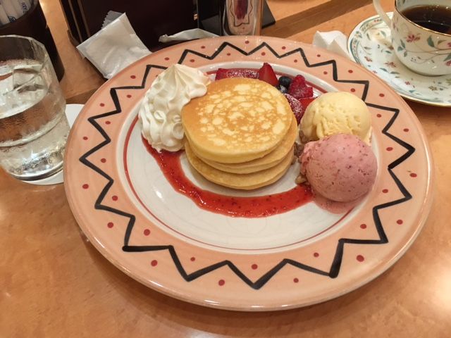 ロイヤルパインズホテルでパンケーキセット 大宮埼玉っぷ