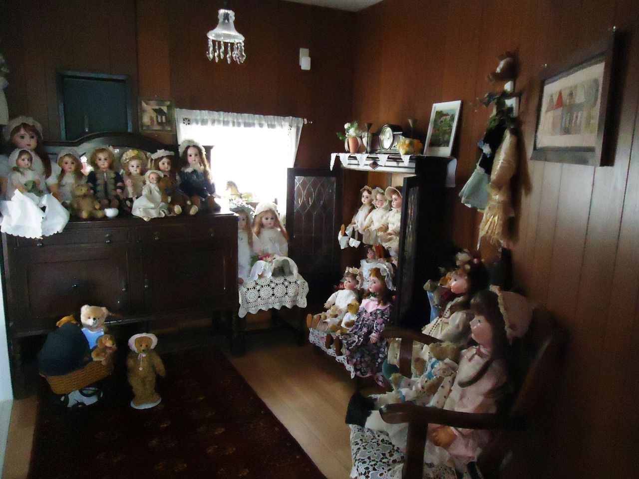 お人形部屋の模様替えとお着替え完了 しあわせの種 お人形部屋の模様替えとお着替え完了 しあわせの種