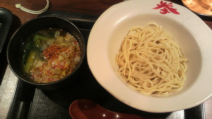 イロトリドリのつけ麺