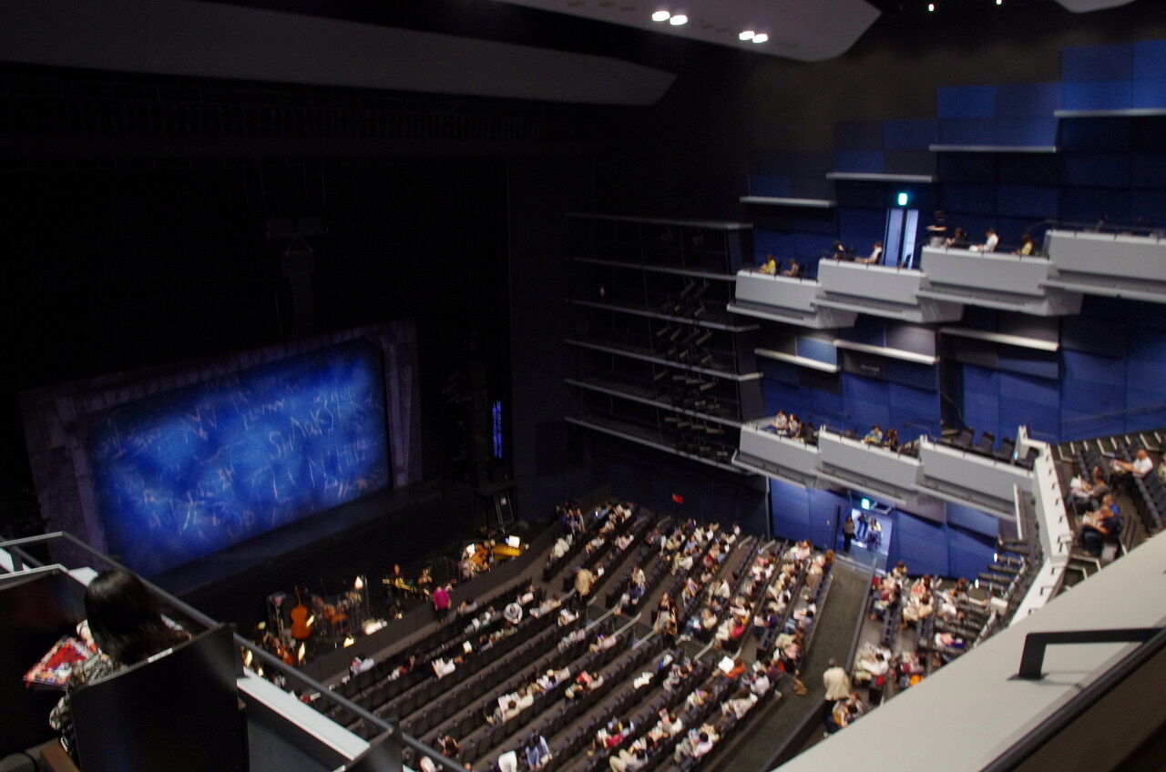 シアターオーブのホール空間 ＠渋谷ヒカリエ 7/22 : atakek3のblog