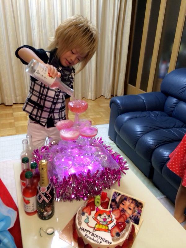 悲報 ワイ父親 6歳のホストの写真を見て泣く あたりまえ速報 悲報 ワイ父親 6歳のホストの写真を見て泣く あたりまえ速報