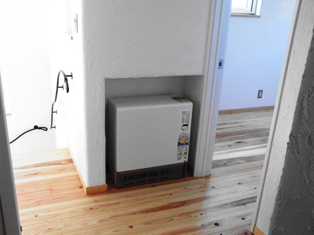 廊下ホールを冷やさない 暖家屋 あったかや の蓄熱暖房 暖吉くん普及日記 廊下ホールを冷やさない 暖家屋 あったかや の蓄熱暖房 暖吉くん普及日記