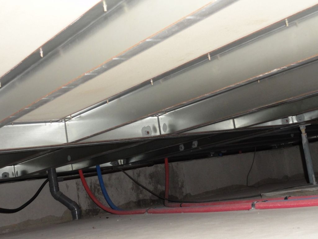 冷たい軽量鉄骨ハウスメーカーの家を調査 暖家屋 あったかや の蓄熱暖房 暖吉くん普及日記 冷たい軽量鉄骨ハウスメーカーの家を調査 暖家屋 あったかや の蓄熱暖房 暖吉くん普及日記