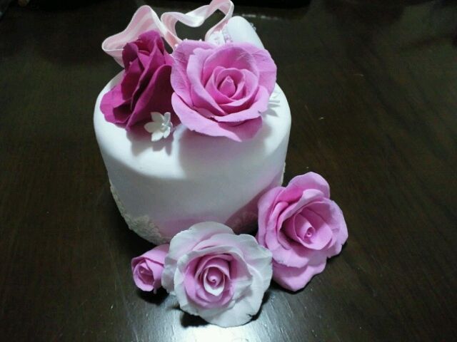 小花とピンクのバラのクレイケーキ CLAY | Rose Box お花と雑貨の