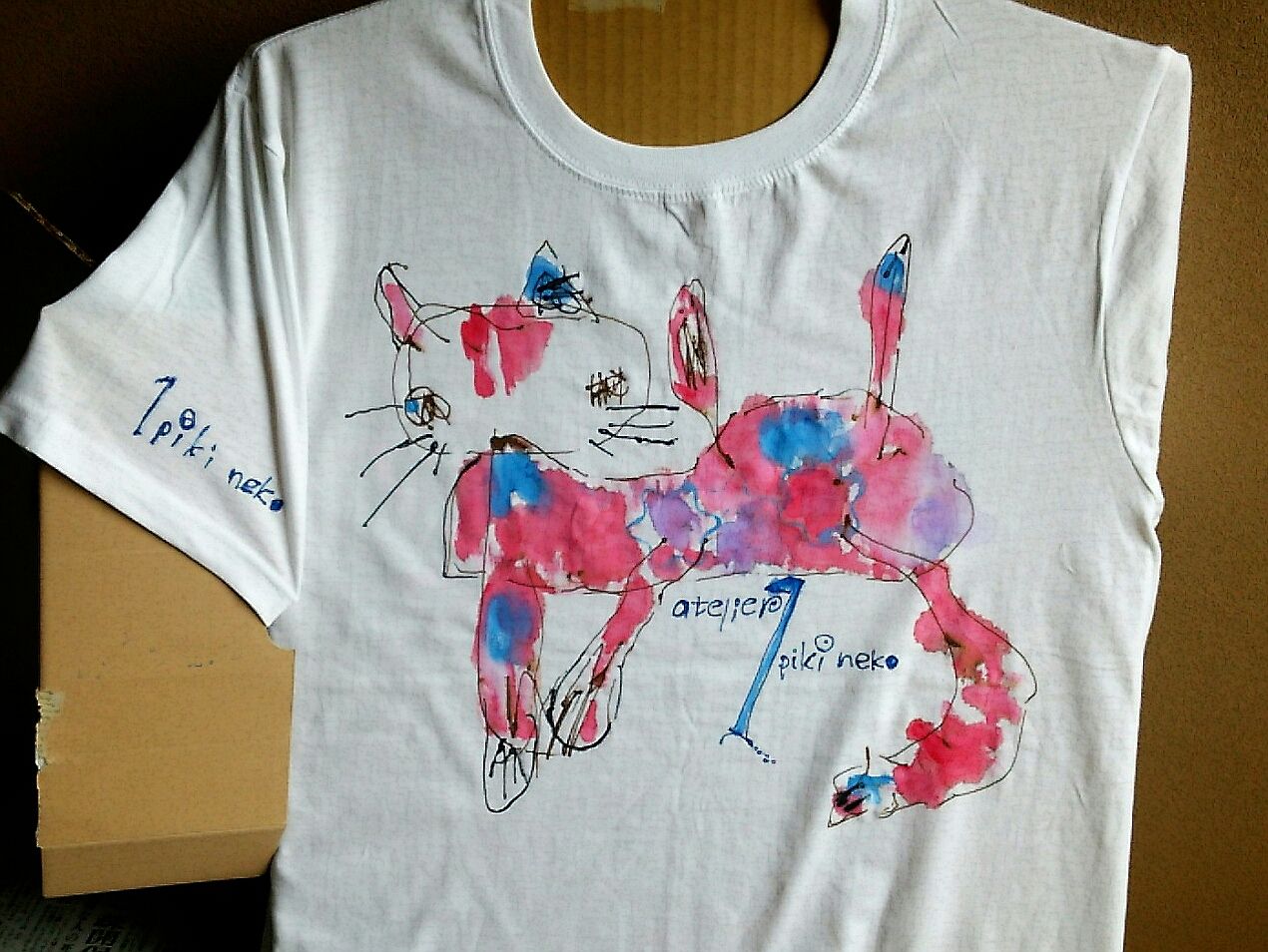 1匹バエと描いてみた100匹ネコのための らく描きtシャツ こころアトリエ1ぴきネコ 1匹バエと描いてみた100匹ネコのための らく描きtシャツ こころアトリエ1ぴきネコ
