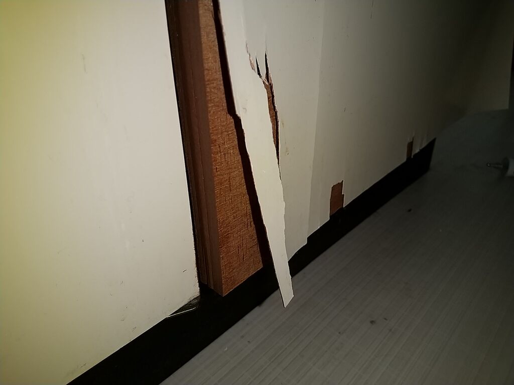 はがれたキッチン扉を修繕する ぺんたの地方不動産投資日記 はがれたキッチン扉を修繕する ぺんたの地方不動産投資日記