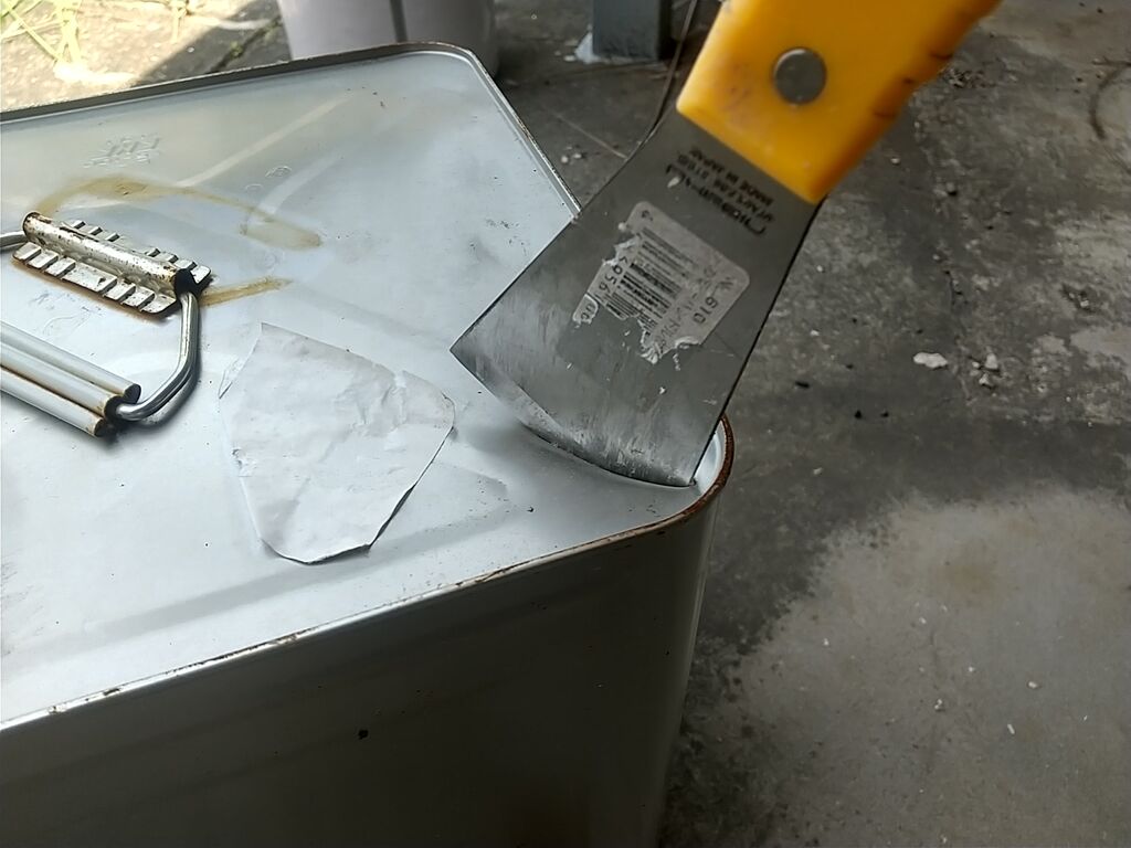 塗料缶の潰し方 ぺんたの地方不動産投資日記 塗料缶の潰し方 ぺんたの地方不動産投資日記