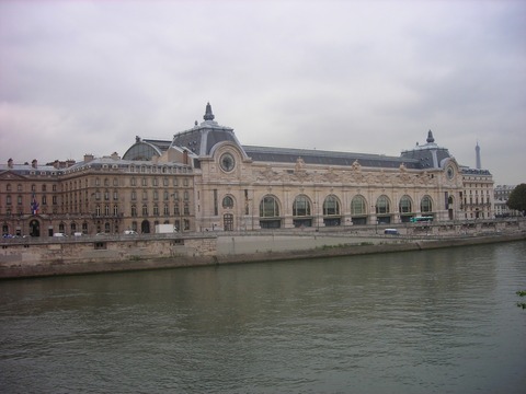 paris-210481_1920