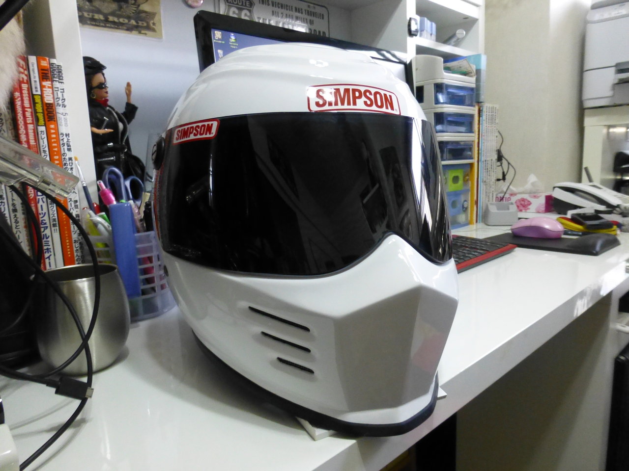 SIMPSON OUTLAW ホワイト ヘルメット