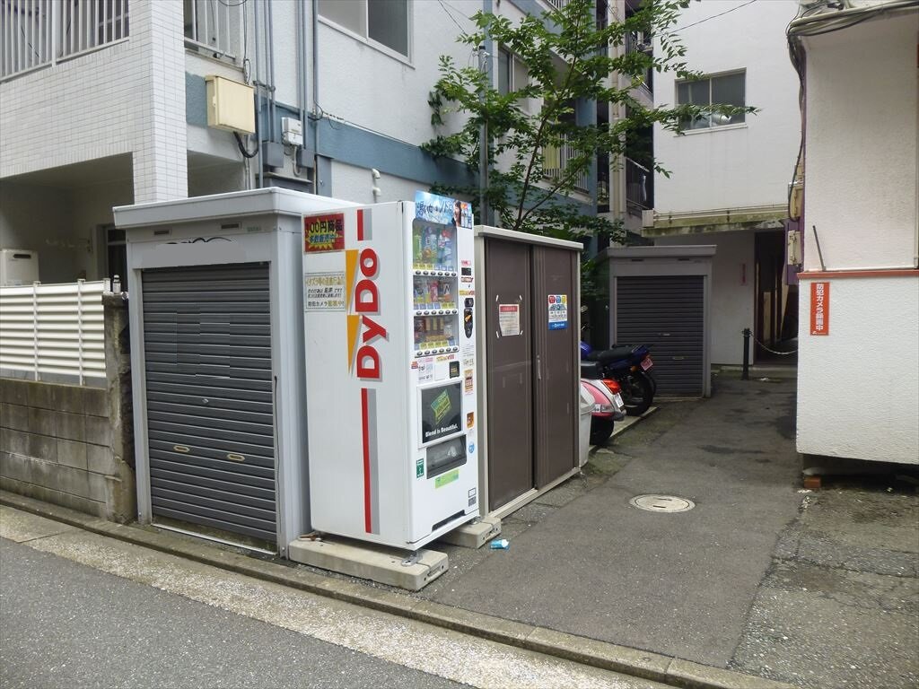 バイク駐車場 ガレージハウスと徒然草 バイク駐車場 ガレージハウスと徒然草