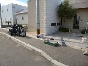 az003