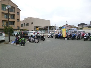 az009