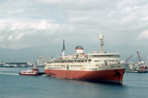 P128 1988.06.18 2_036 十和田丸 函館桟橋
