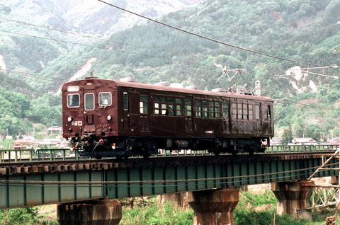 P728