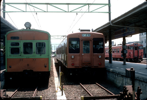 P715