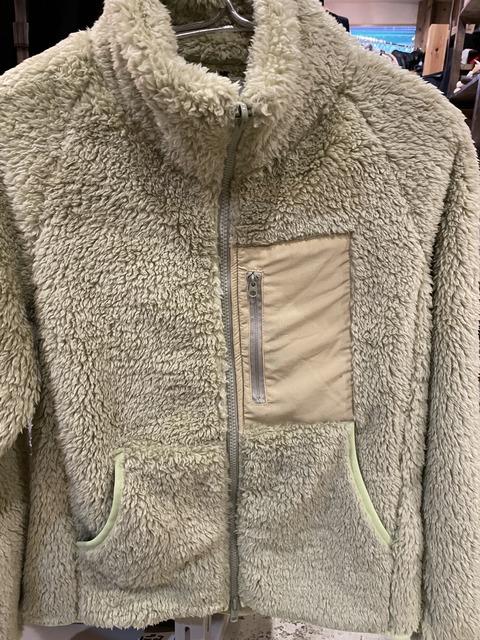 78F18B69-568D-4AC6-AE3D-F08D8FDCAFD8