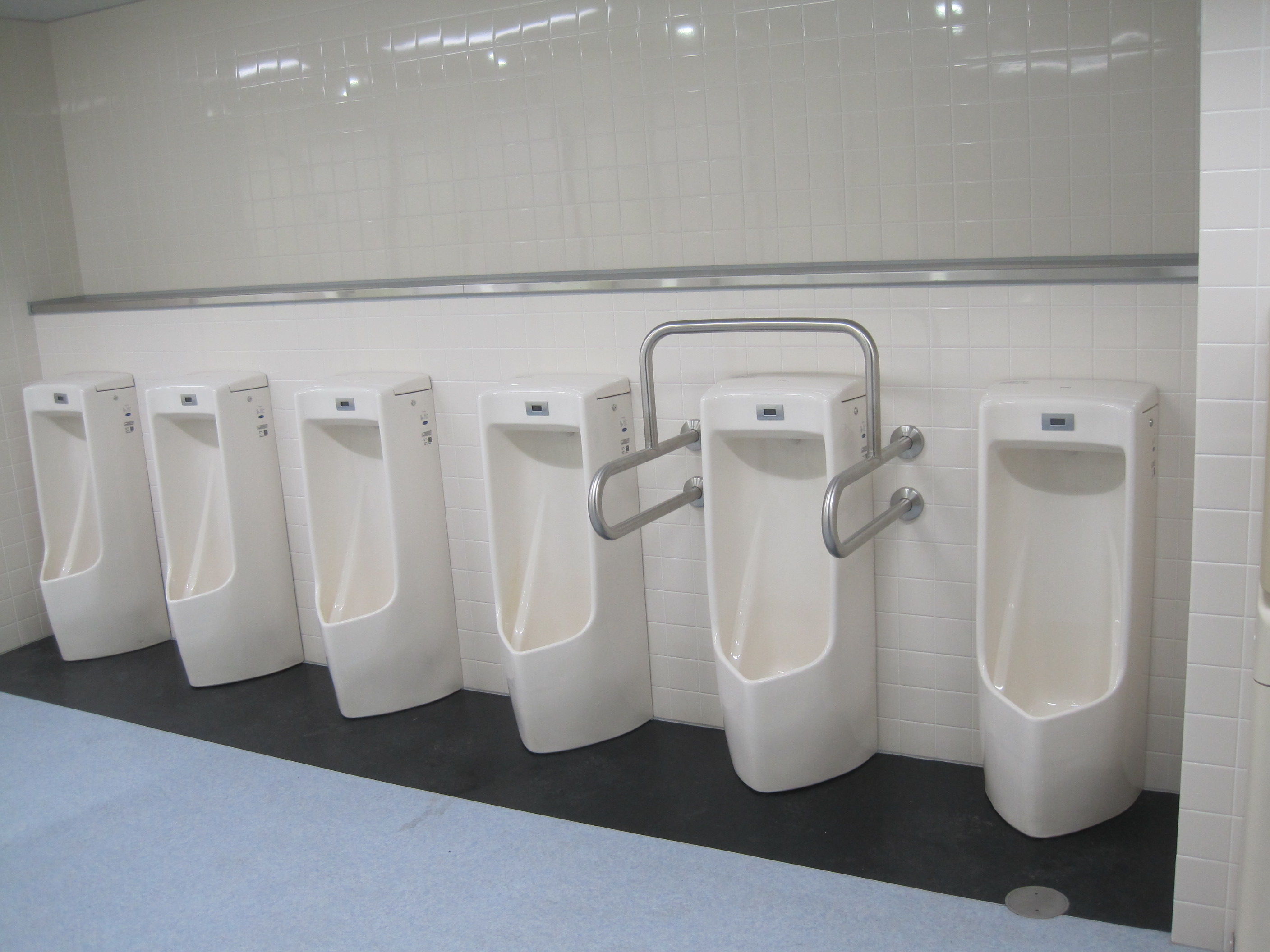 トイレ設備調査日記atosatu 札幌市営地下鉄東豊線栄町駅トイレ改修後