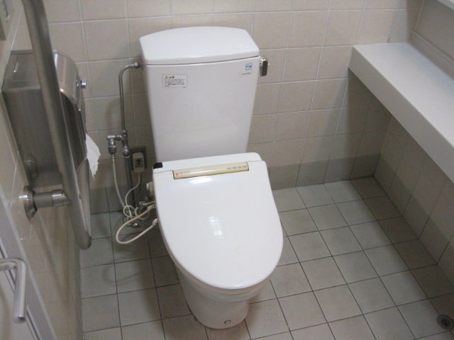 ユニクロ札幌二十四軒店 トイレ設備調査日記atosatu