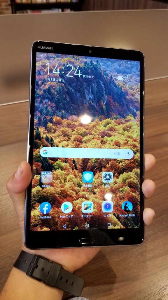 極上美品 MediaPad M5 8.4インチ SHT-AL09 LTEモデル 秋の夜長の読書、ビデオ視聴に最適！8インチタブレットの大本命