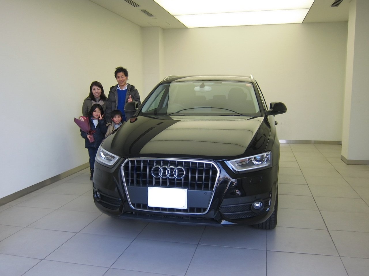 O様 Q3のご納車おめでとうございます アウディ西東京blog スタッフブログ O様 Q3のご納車おめでとうございます アウディ西東京blog スタッフブログ