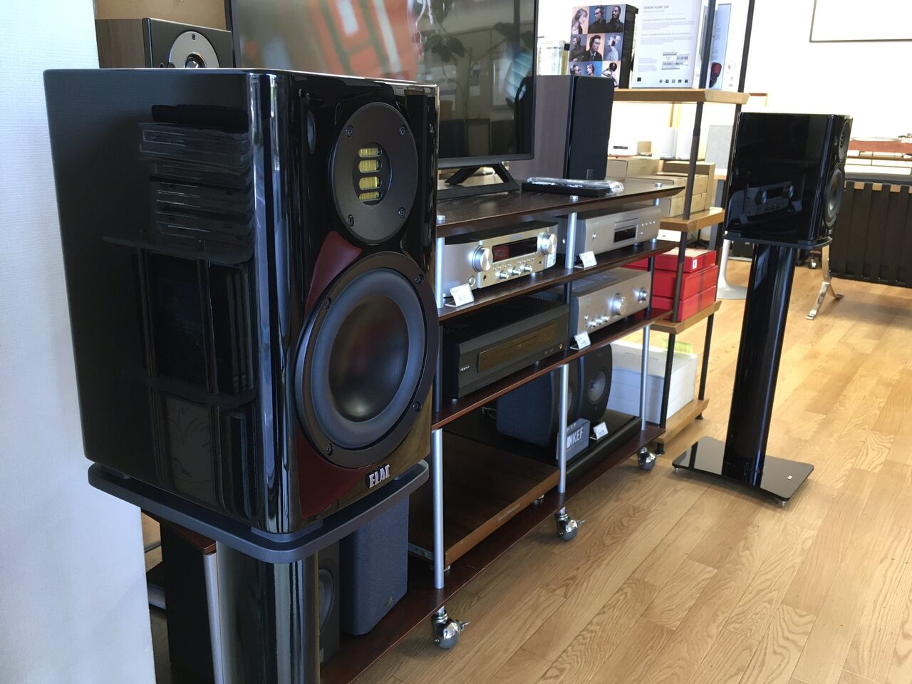 Elac Solano BS 283.2 Biela – Techhouse.sk ELAC Solano BS 283