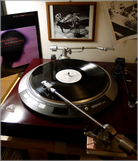 P1020318_waltzfordebby_lum