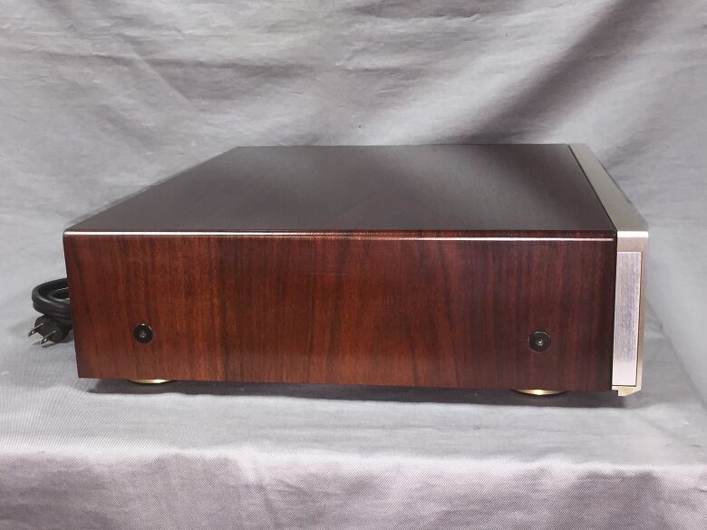 中古品情報！】コントロールアンプ LUXMAN C-06α : オーディオユニオン