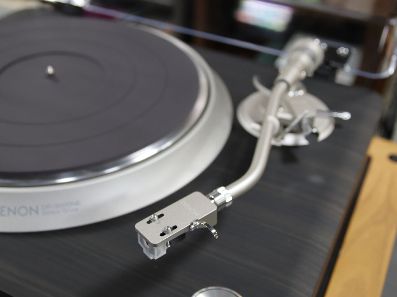 DENON 待望のプレミアムクラスにしてスタンダード・レコード DENON 待望のプレミアムクラスにしてスタンダード・レコード