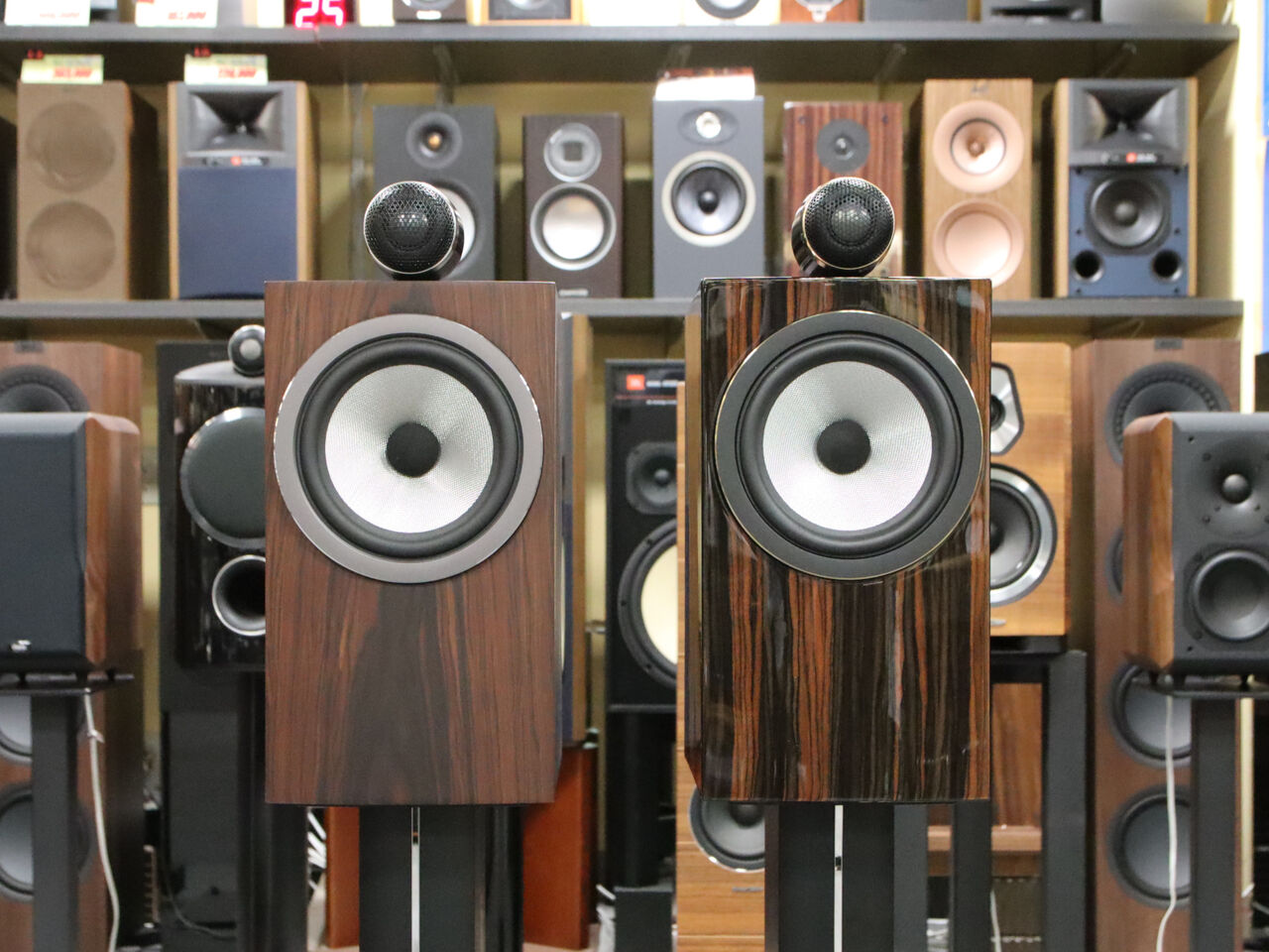 より高められた「高性能」！Bowers & Wilkins 705S3 Signatureが登場