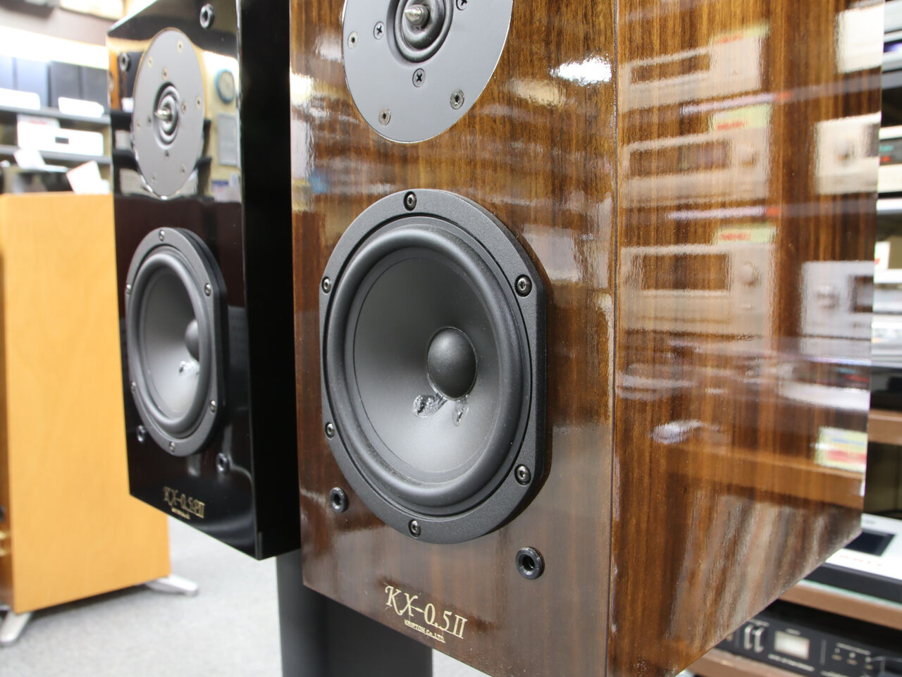 Kripton Vigore KX-0.5P スピーカー 今どきレアな密閉型スピーカー「KX-0.5P II」はどんな環境でも