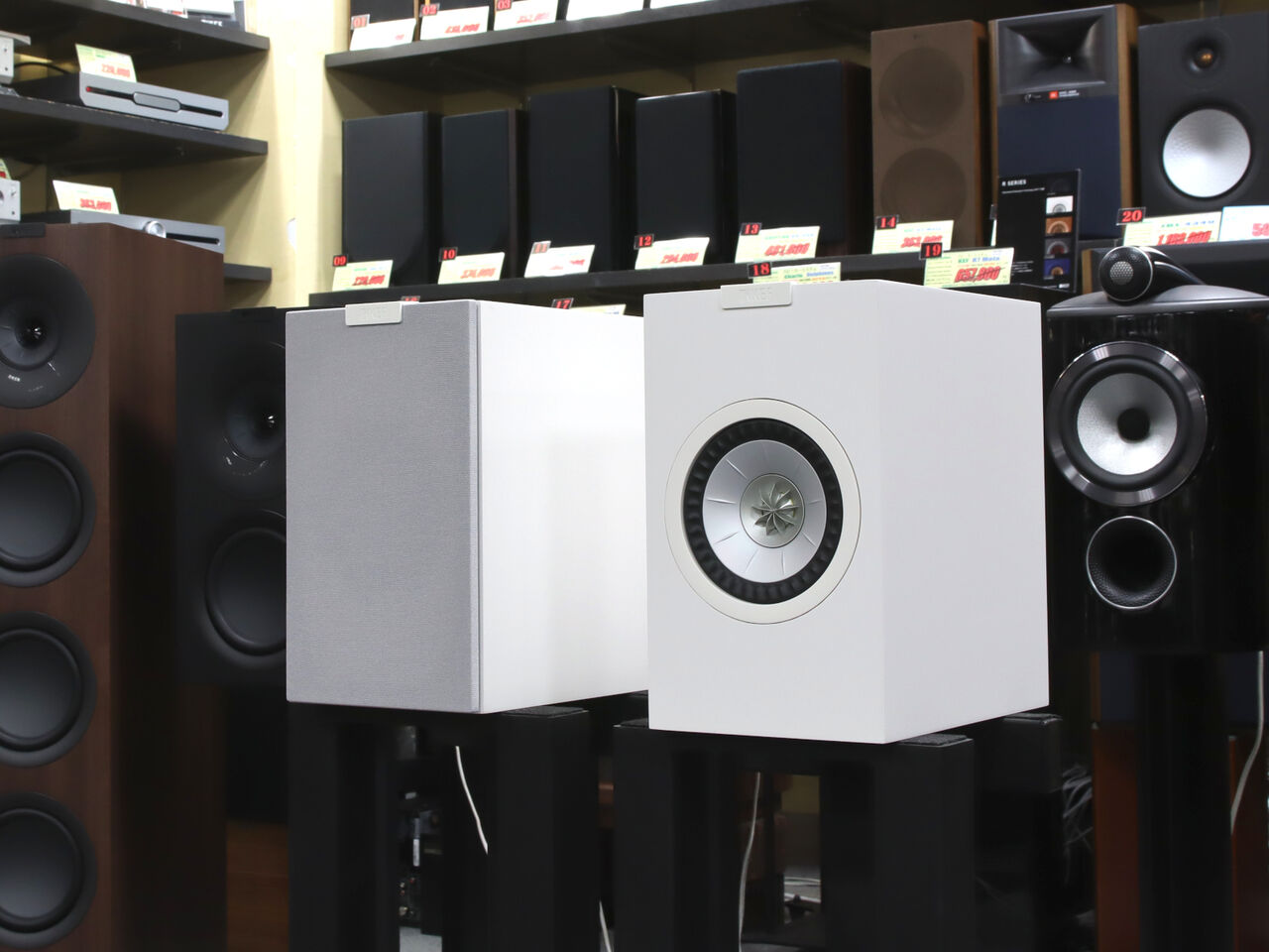 KEF 新世代のエントリーモデル Q Metaシリーズの登場です KEF 新世代のエントリーモデル Q Metaシリーズの登場です
