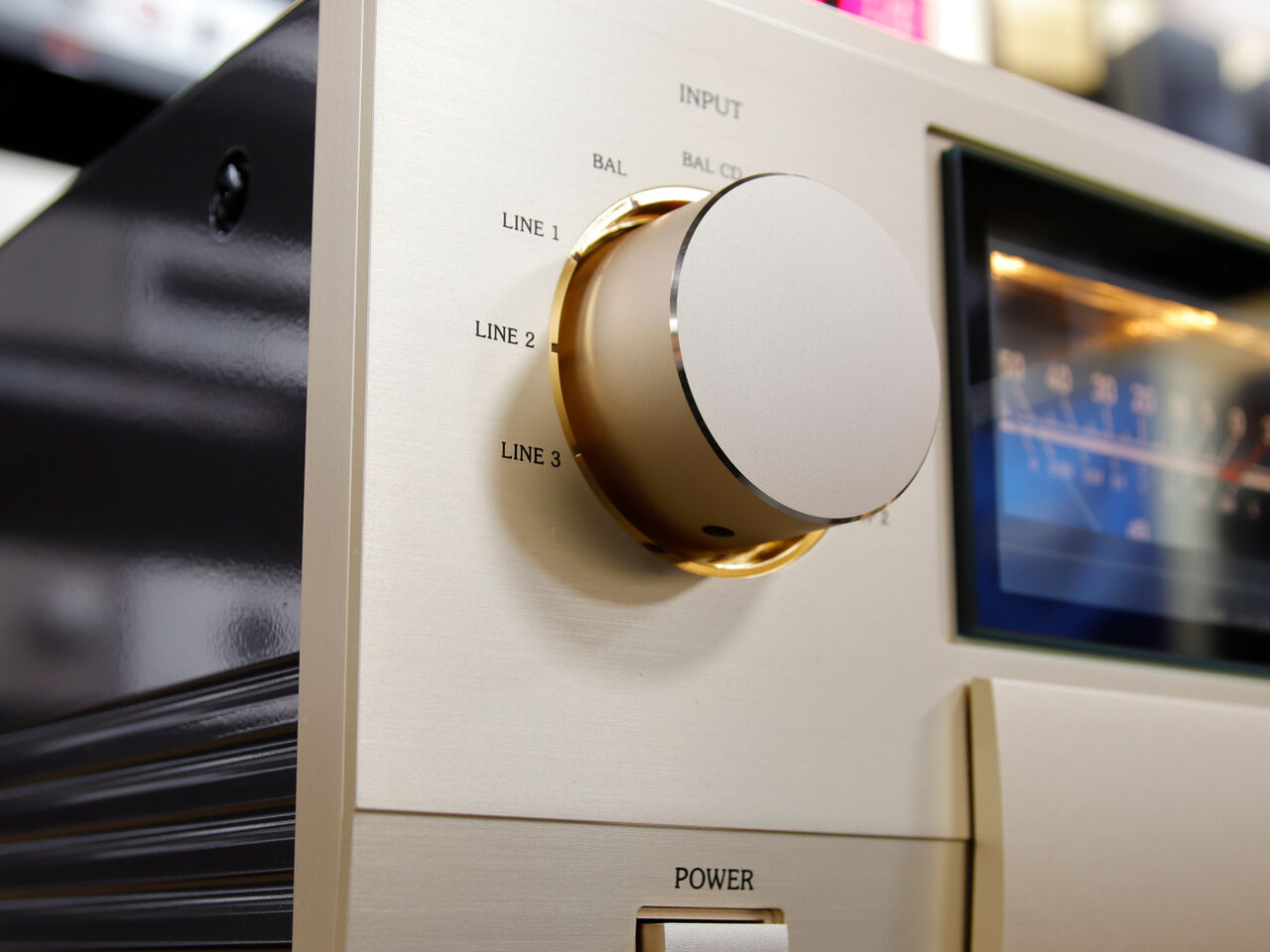 Accuphase E-4000 プリメインアンプ、展示開始です！ : オーディオ